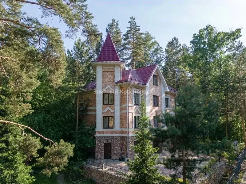 Коттедж в Красноярский край, Красноярск Раскатная ул. (290 м) - Фото 0