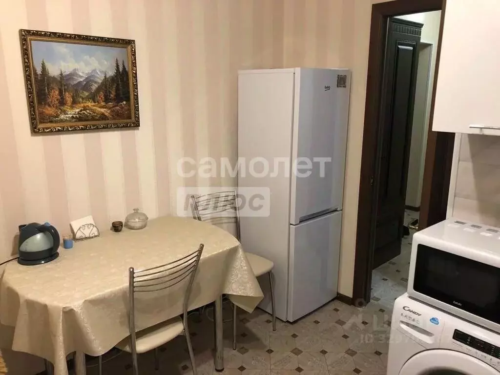 2-к кв. Кабардино-Балкария, Нальчик ул. Кирова, 3 (50.0 м) - Фото 2