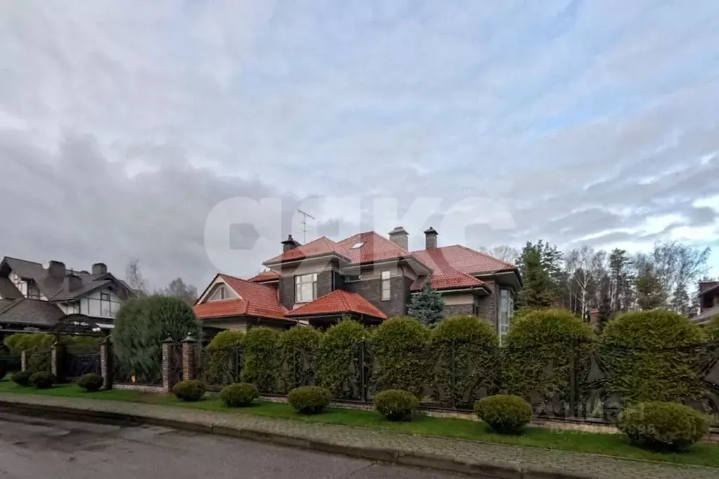 Дом в Москва № 10 кв-л, вл30с1 (1200 м) - Фото 1