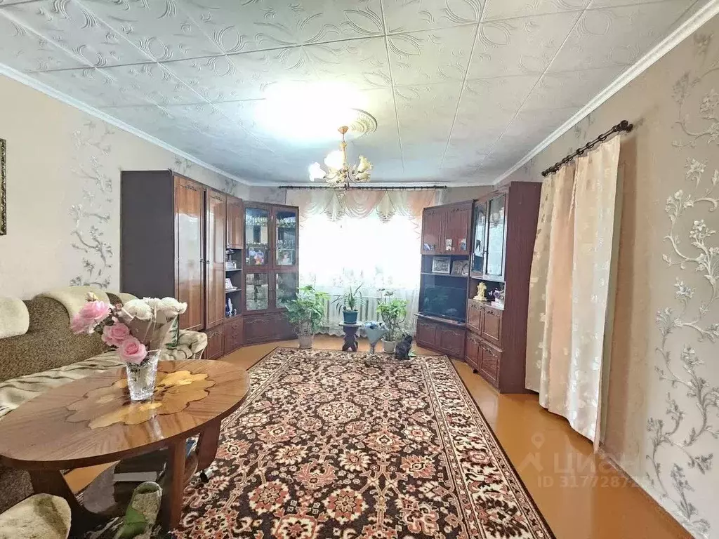 Дом в Крым, Советский район, с. Дмитровка ул. 30 лет Победы, 37 (70 м) - Фото 1