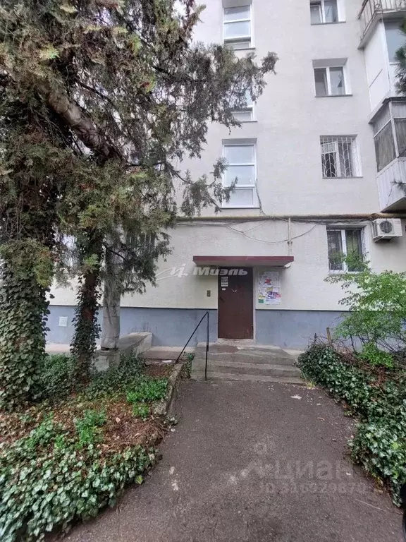 1-к кв. Крым, Симферополь ул. Гагарина, 31 (30.0 м) - Фото 0