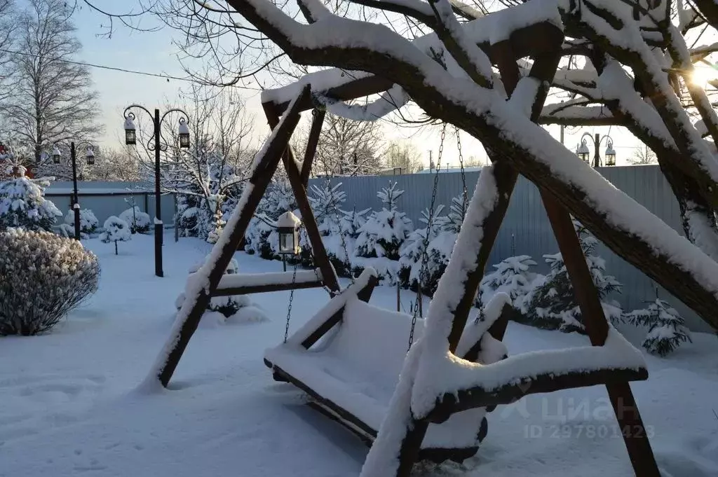 Дом в Ленинградская область, Тосненское городское поселение, с. Ушаки ... - Фото 1