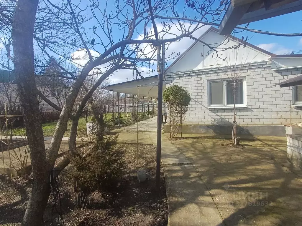 Дом в Краснодарский край, Крымск ул. Луначарского (45 м) - Фото 2