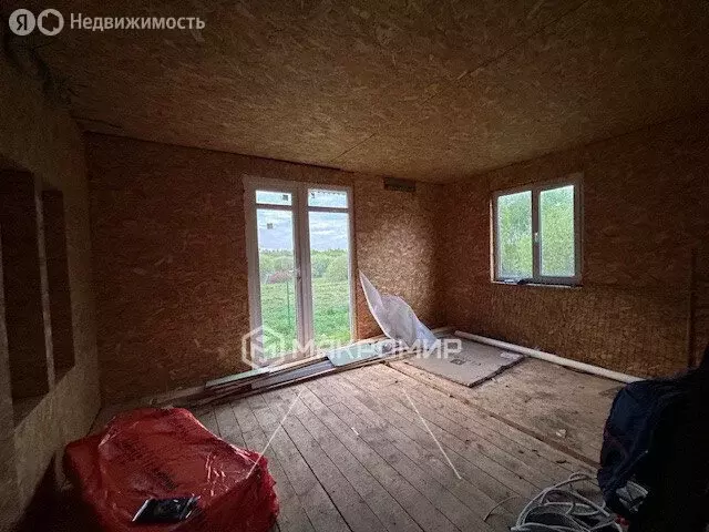 Дом в село Глинищево, Октябрьская улица (90 м) - Фото 1