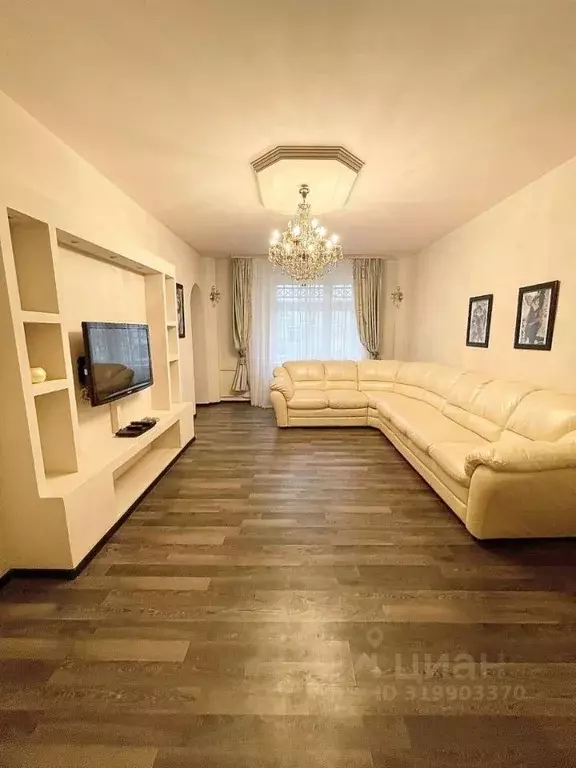 3-к кв. Брянская область, Брянск ул. Дуки, 47 (118.7 м) - Фото 0