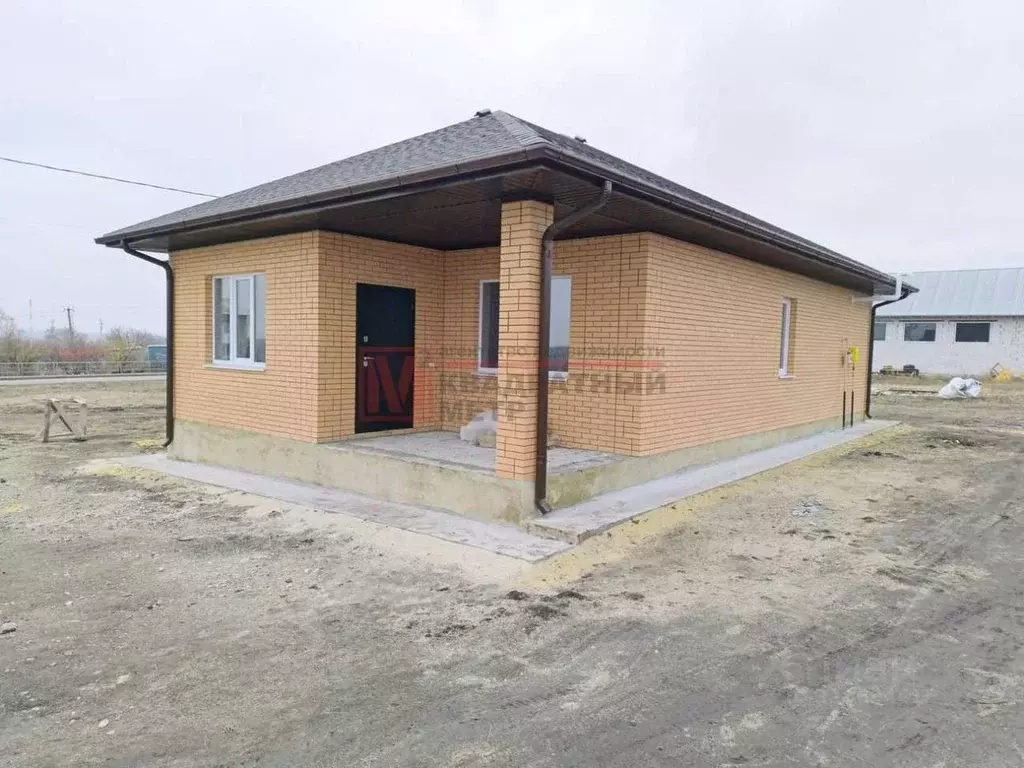 Дом в Белгородская область, Старооскольский городской округ, с. ... - Фото 0