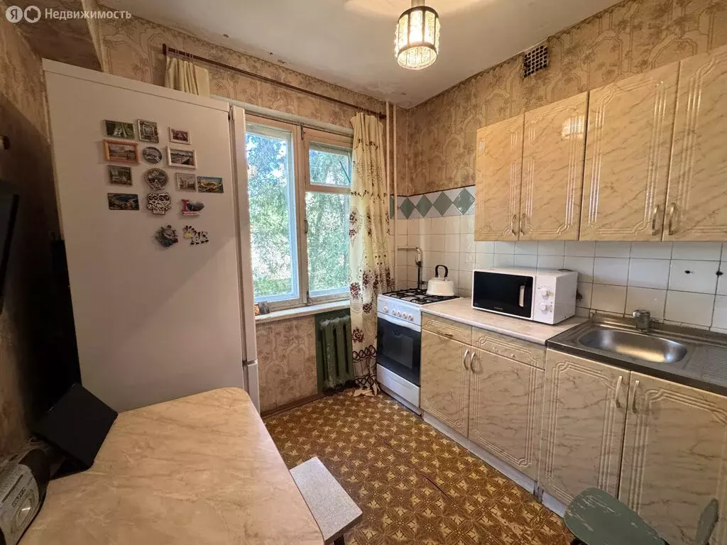 3-комнатная квартира: Брянск, улица Любезного, 5 (55.7 м) - Фото 0