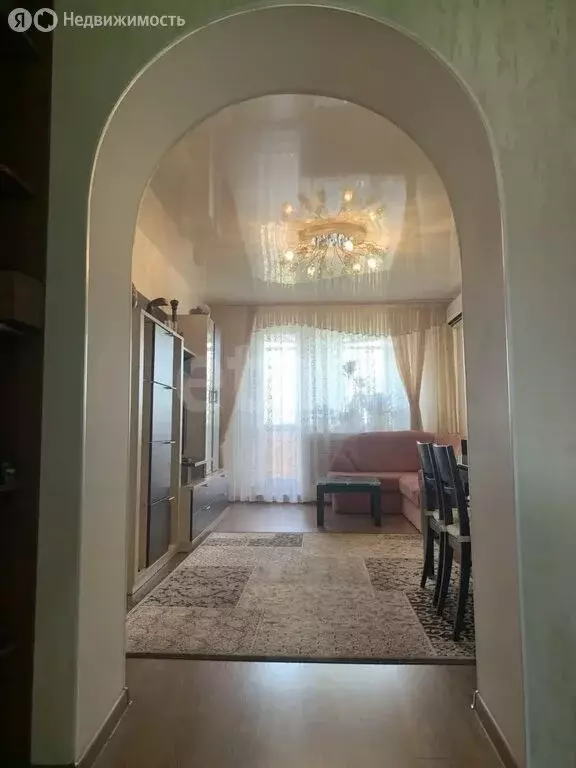 3-комнатная квартира: посёлок городского типа Яблоновский, Космическая ... - Фото 1