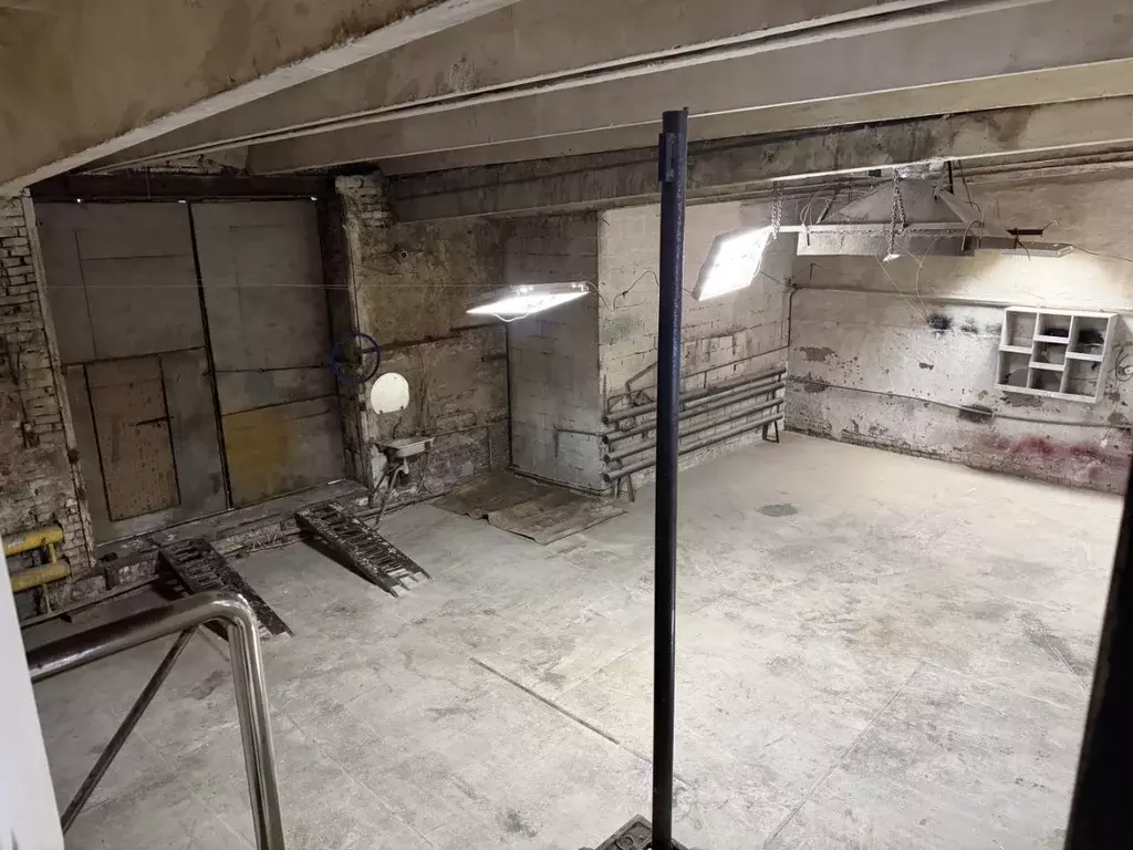 Помещение свободного назначения в Тюменская область, Тюмень ул. ... - Фото 1