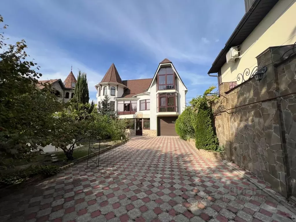 Дом в Крым, Симферополь ул. Титова (200 м) - Фото 1