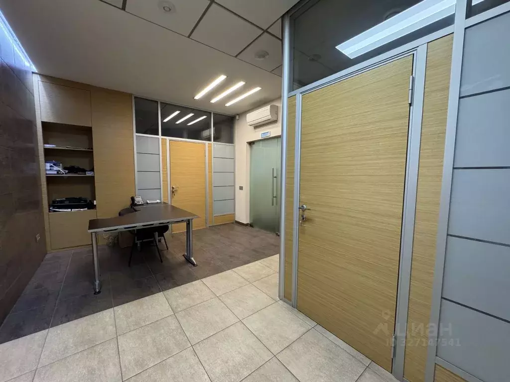 Помещение свободного назначения в Свердловская область, Екатеринбург ... - Фото 1