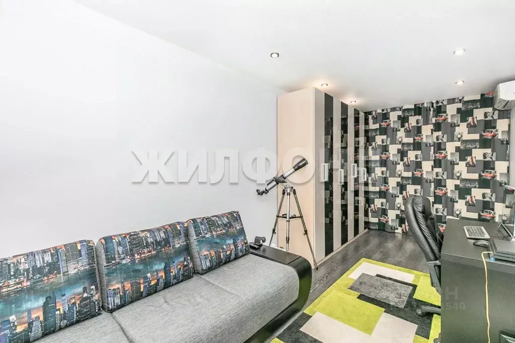 3-к кв. Новосибирская область, Новосибирск ул. Мичурина, 18/1 (95.4 м) - Фото 1