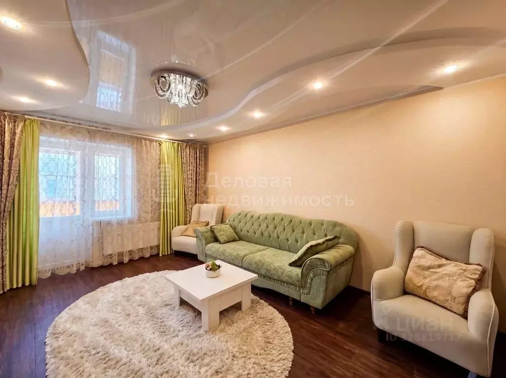 3-к кв. Новгородская область, Великий Новгород ул. Связи, 21 (88.5 м) - Фото 1