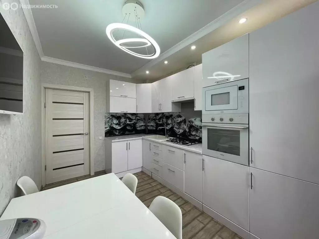 2-комнатная квартира: Владикавказ, улица Зураба Магкаева, 83 (56.8 м) - Фото 1