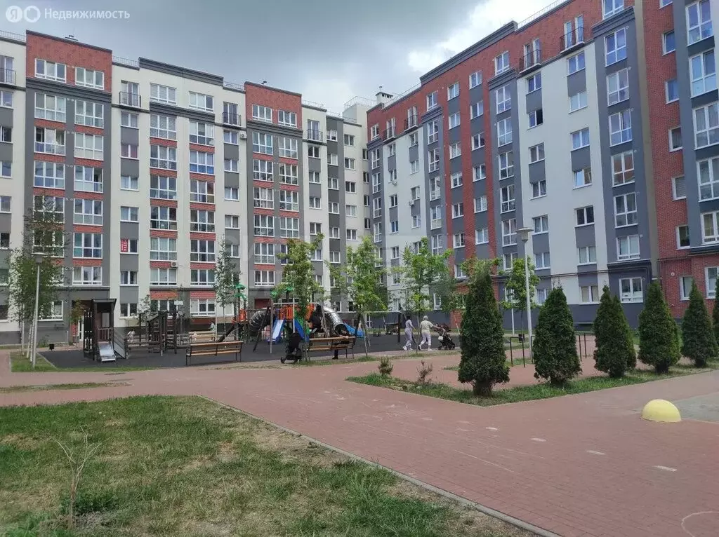 2-комнатная квартира: Калининград, Коммунистическая улица, 24 (60 м) - Фото 1