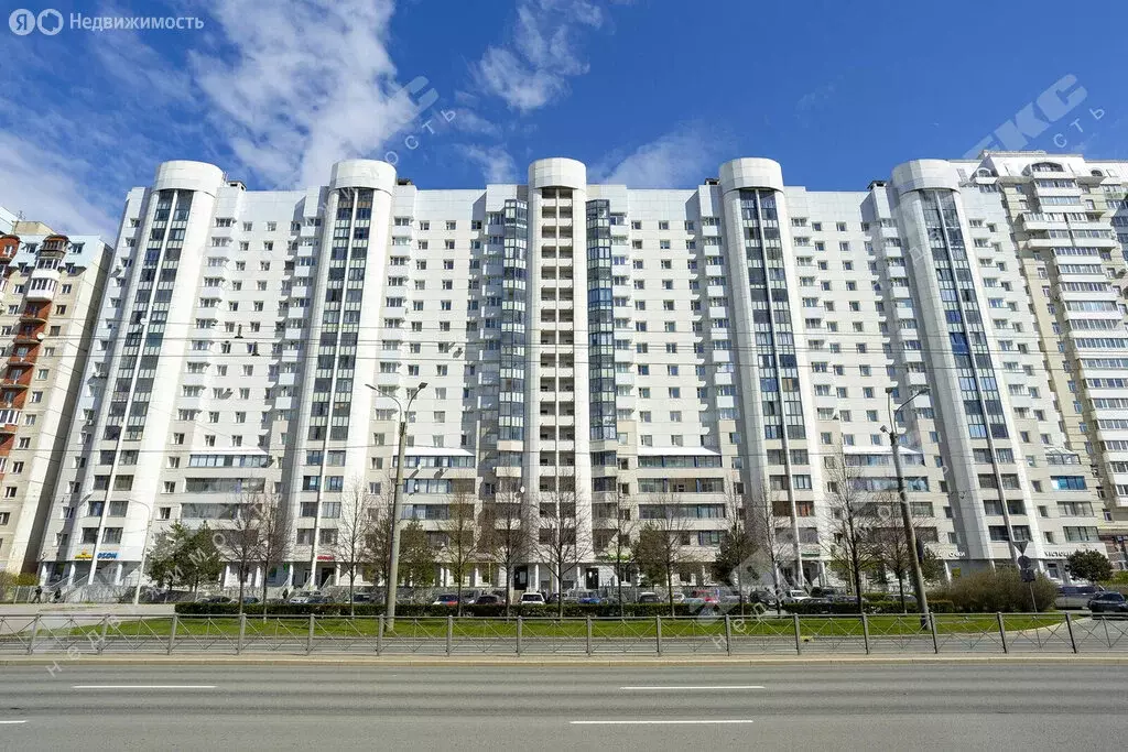 3-комнатная квартира: Санкт-Петербург, Комендантский проспект, 21к1 ... - Фото 0