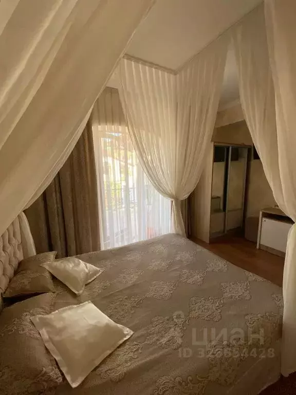 Комната Крым, Алушта муниципальный округ, с. Рыбачье ул. Лучистая, 5В - Фото 1