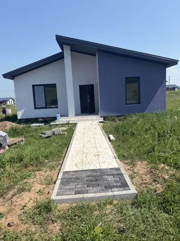 Дом в Башкортостан, Уфимский район, Дмитриевский сельсовет, д. ... - Фото 1