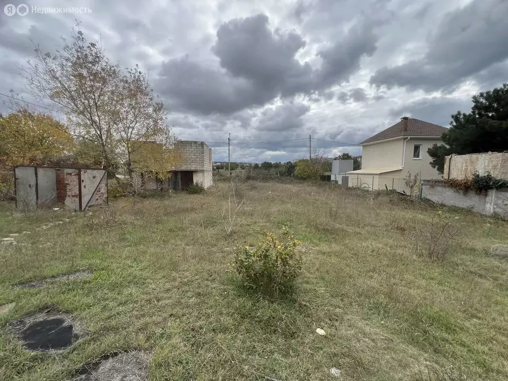 Участок в Севастополь, садоводческое товарищество Ока (8.9 м) - Фото 0