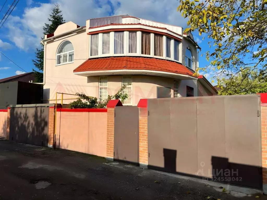 Дом в Ростовская область, Ростов-на-Дону 2-й Газонный пер., 20 (186 м) - Фото 1