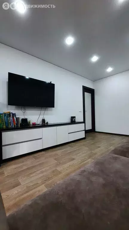 2-комнатная квартира: Саяногорск, микрорайон Заводской, 53 (43.9 м) - Фото 2