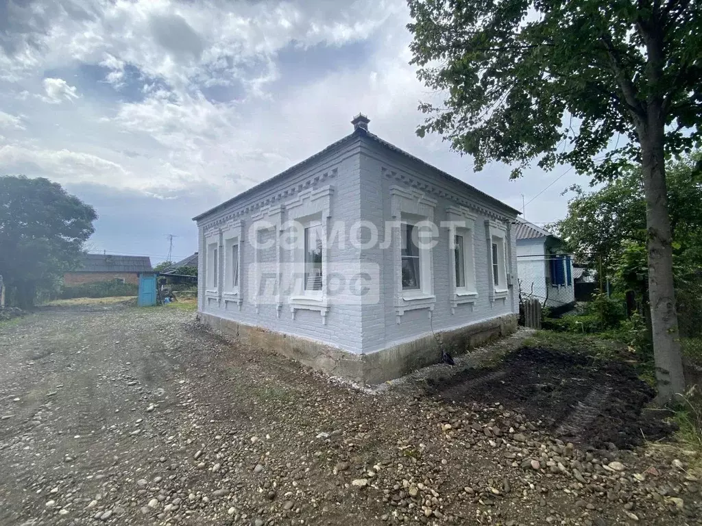 Дом в Краснодарский край, Апшеронск ул. Серова (57 м) - Фото 0