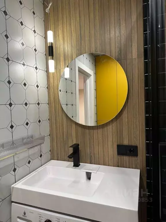 Студия Удмуртия, Ижевск ул. 10 лет Октября, 60Бк2 (30.0 м) - Фото 1