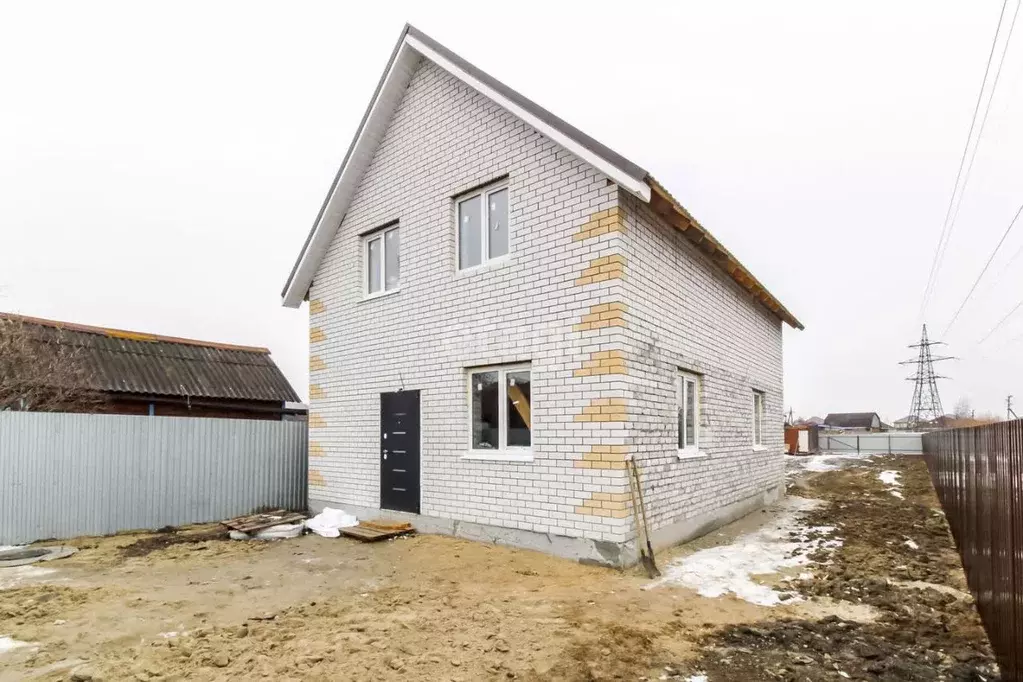 Дом в Тюменская область, Тюмень ул. Вишневая (150 м) - Фото 1