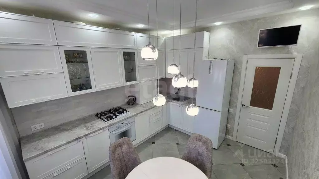 2-к кв. Ульяновская область, Ульяновск ул. Радищева, 73 (66.0 м) - Фото 1