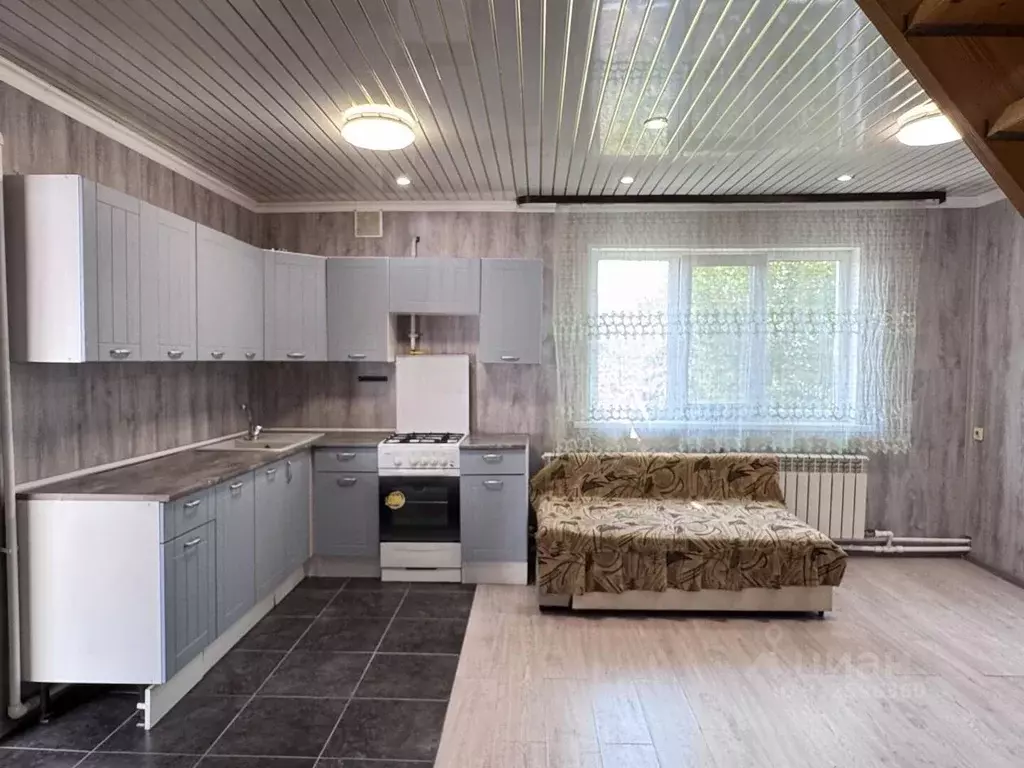 Дом в Омская область, Омск ул. 24-я Северная, 110 (104 м) - Фото 2