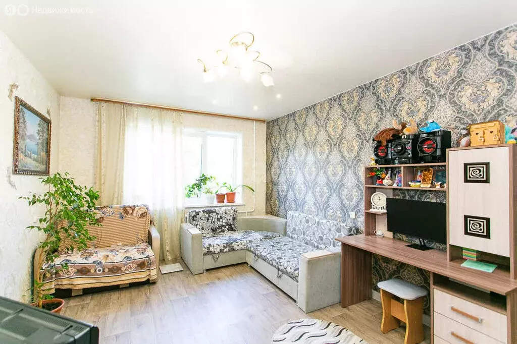 3-комнатная квартира: Новосибирск, улица Пархоменко, 90 (68 м) - Фото 0