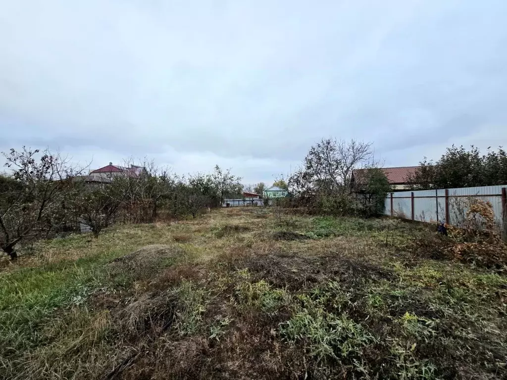 Участок в Саратовская область, Энгельсский район, Красноярское ... - Фото 0