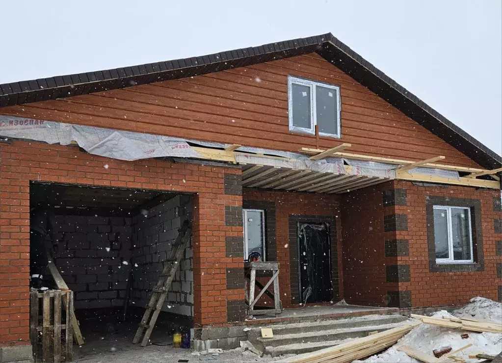 Дом в Башкортостан, Стерлитамакский район, Казадаевский сельсовет, с. ... - Фото 2