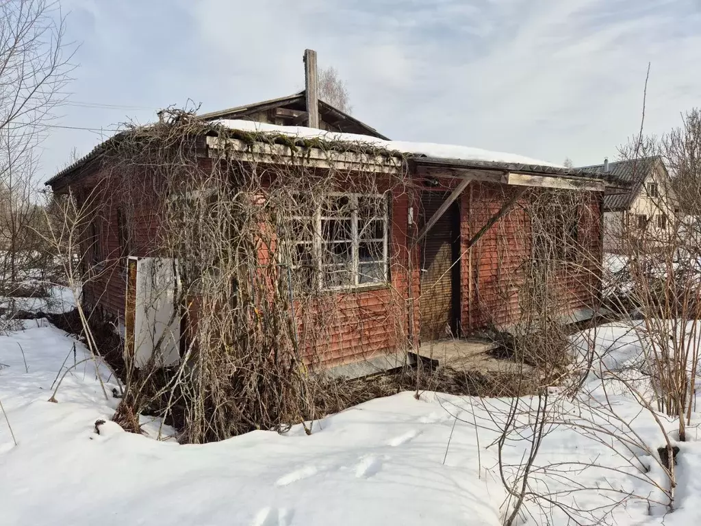 Дом в Ленинградская область, Лодейнопольский район, Доможировское ... - Фото 1
