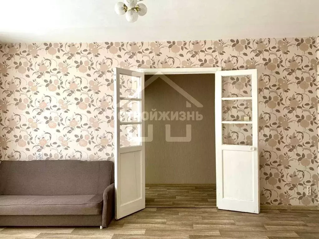 2-комнатная квартира: Екатеринбург, проспект Ленина, 53 (57 м) - Фото 1