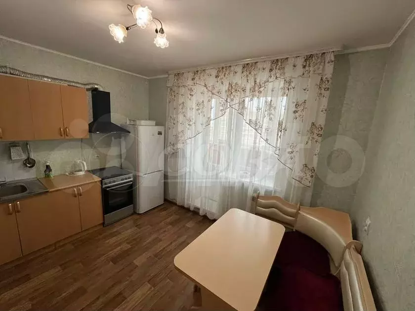 1-к. квартира, 40 м, 16/17 эт. - Фото 1