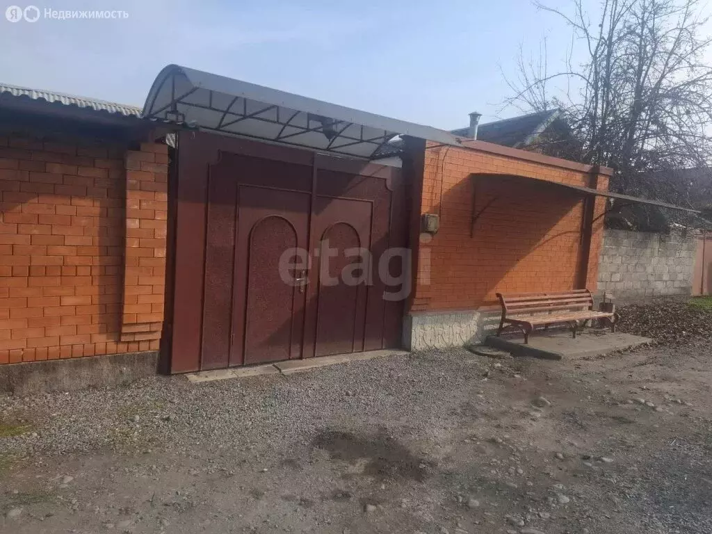 Дом в Беслан, 1-я Заводская улица (90 м) - Фото 1