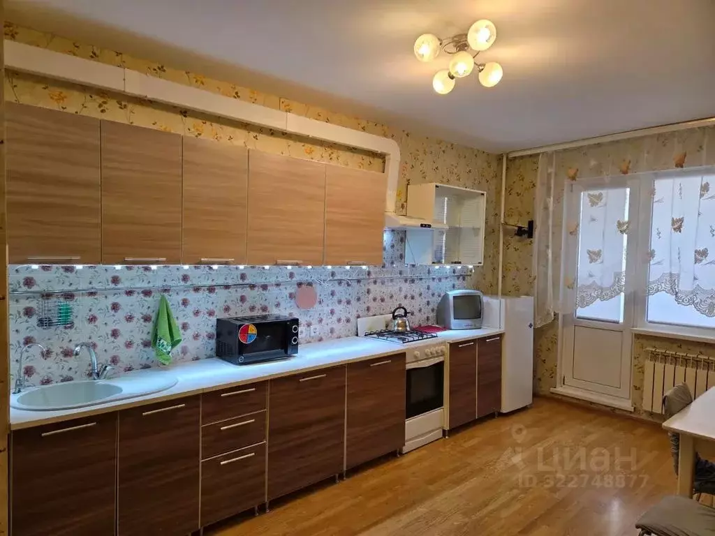 3-к кв. Саратовская область, Саратов проезд 3-й Артезианский, 10 (80.0 ... - Фото 1