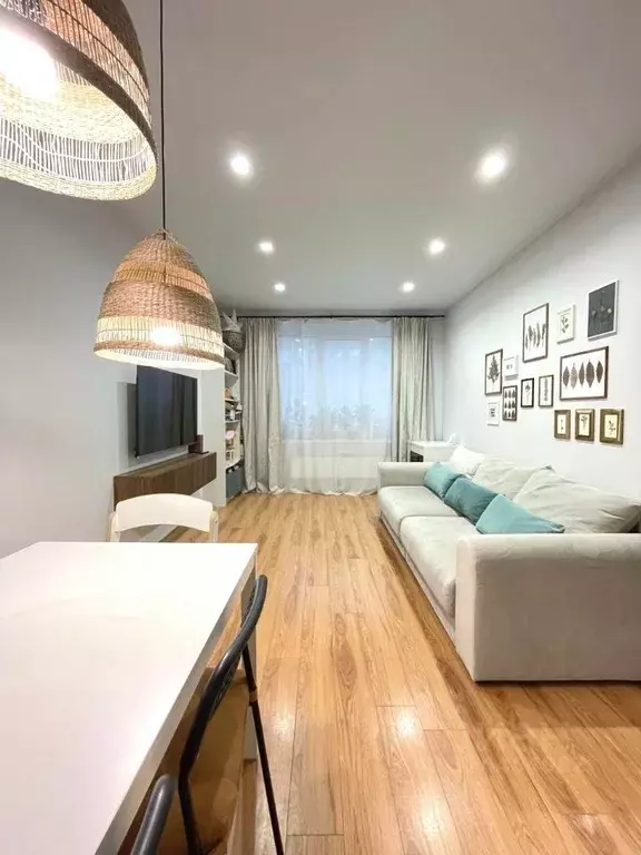 2-к кв. Удмуртия, Ижевск ул. Максима Горького, 151 (51.0 м) - Фото 0