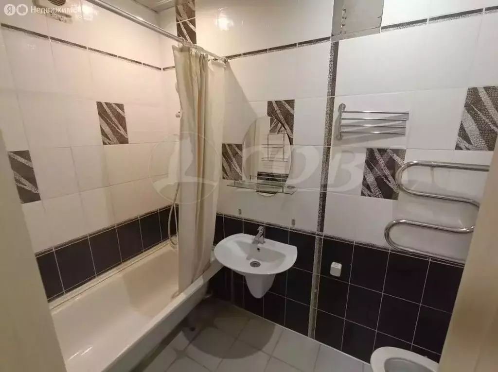 1-комнатная квартира: Тюмень, улица Мельникайте, 55 (50.2 м) - Фото 1