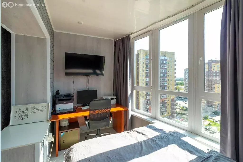 Квартира-студия: Тюмень, улица Мельникайте, 2к14 (23.9 м) - Фото 1