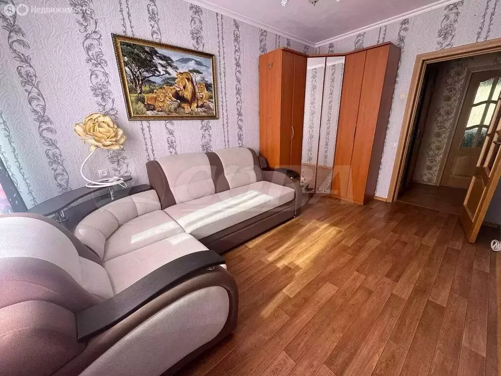 2-комнатная квартира: Тобольск, 4-й микрорайон, 36/1 (60.2 м) - Фото 0