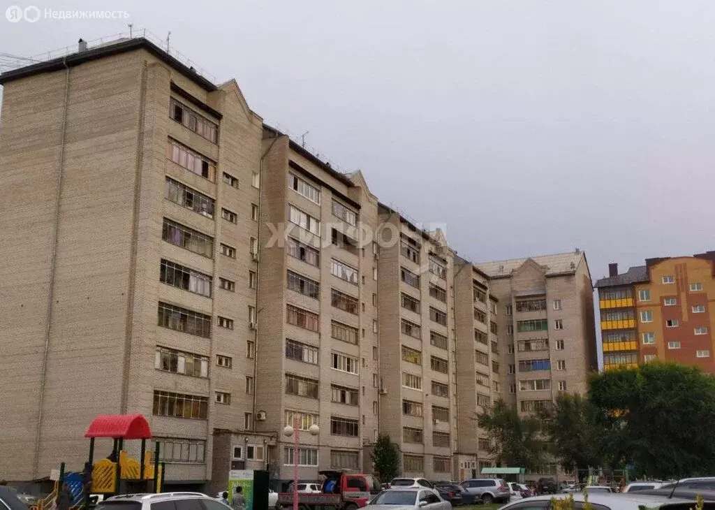 3-комнатная квартира: Абакан, улица Стофато, 16 (64.1 м) - Фото 0