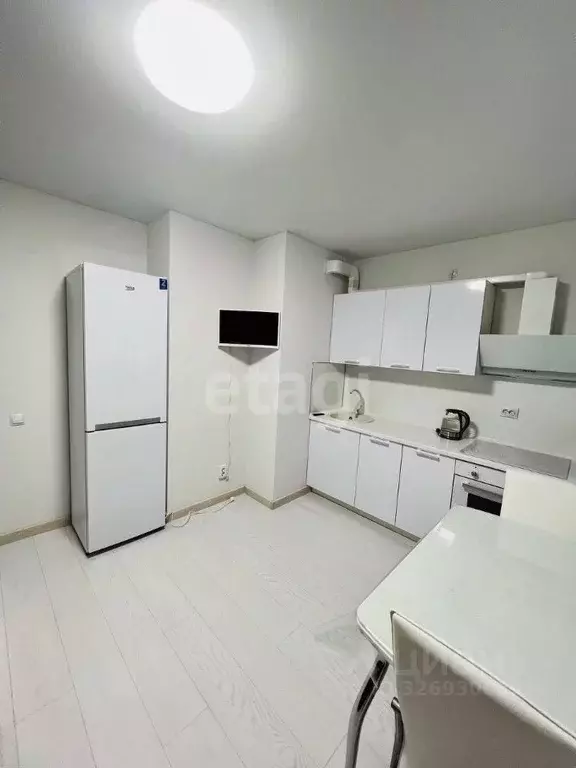 1-к кв. Тюменская область, Тюмень Харьковская ул., 74 (40.0 м) - Фото 1