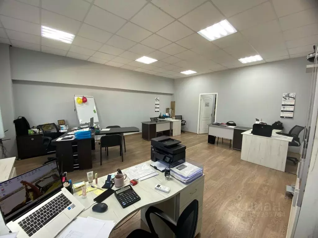 Офис в Свердловская область, Екатеринбург ул. Фронтовых Бригад, 15к28 ... - Фото 1