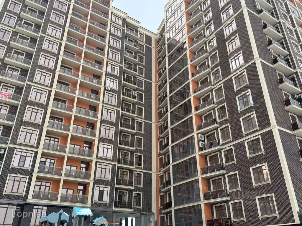 2-к кв. Кабардино-Балкария, Нальчик ул. Тлостанова, 16 (100.0 м) - Фото 1
