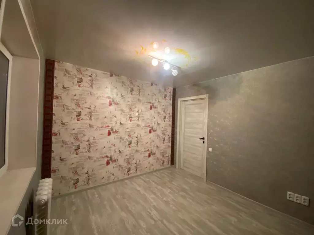 Продаётся 4-к квартира, 60 м - Фото 0