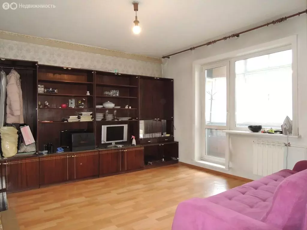 3-комнатная квартира: Кемерово, Октябрьский проспект, 78 (67.8 м) - Фото 1