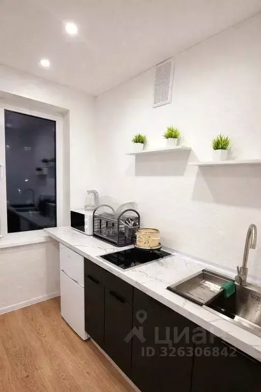 1-к кв. Мурманская область, Мурманск ул. Героев Рыбачьего, 10 (35.0 м) - Фото 2