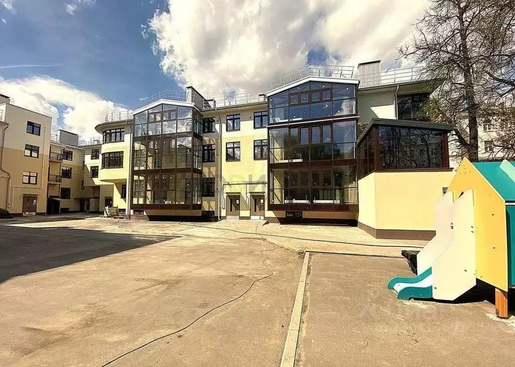 4-к кв. Ярославская область, Ярославль ул. Суркова, 3А (220.4 м) - Фото 2